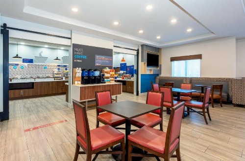 Holiday Inn Express-International Drive an IHG Hotel - image 47