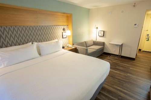 Holiday Inn Orlando International Airport an IHG Hotel - image 17