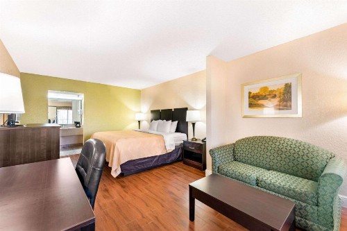 Quality Inn & Suites Orlando Airport - image 14