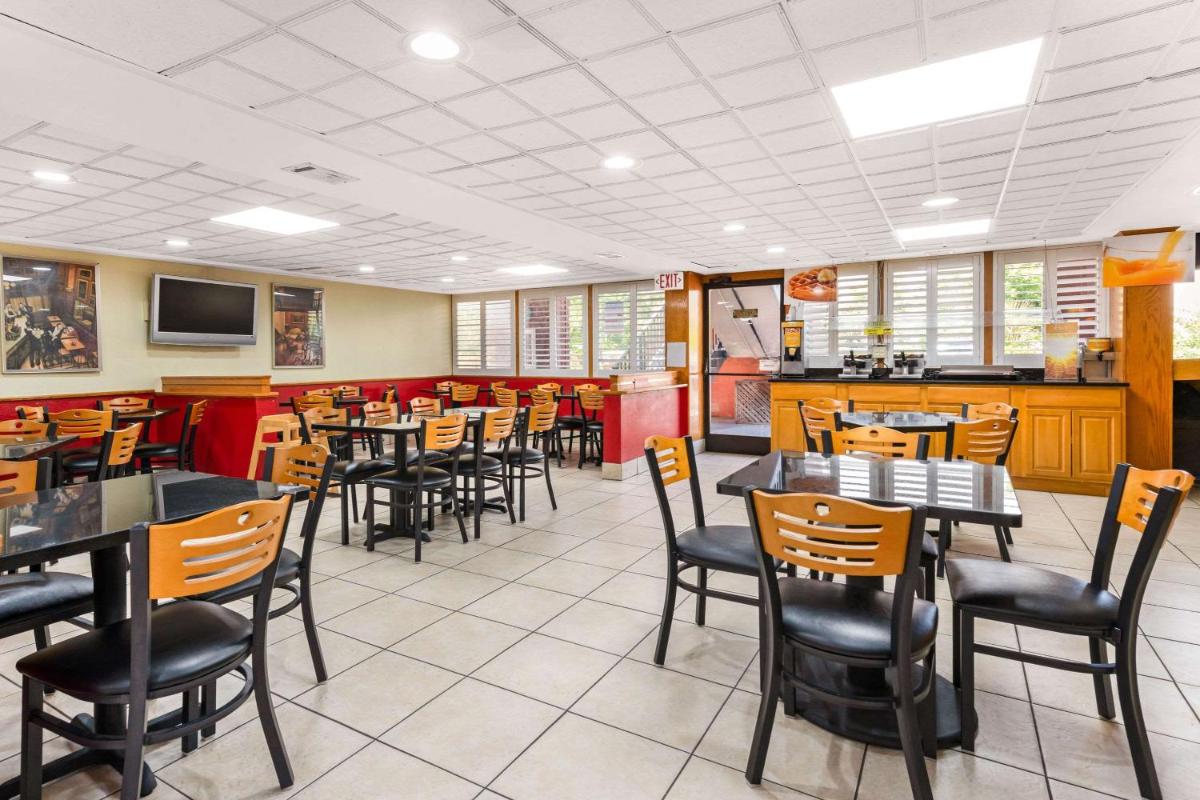 Quality Inn & Suites Orlando Airport - image 7