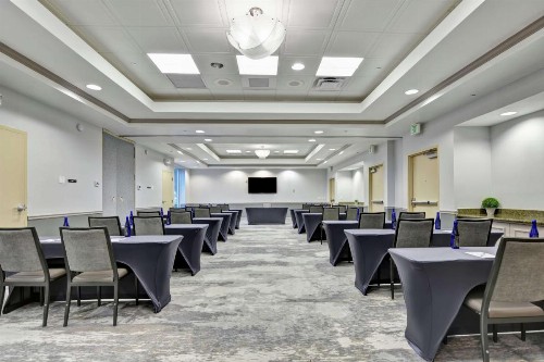 Hilton Garden Inn Orlando Lake Buena Vista - image 21