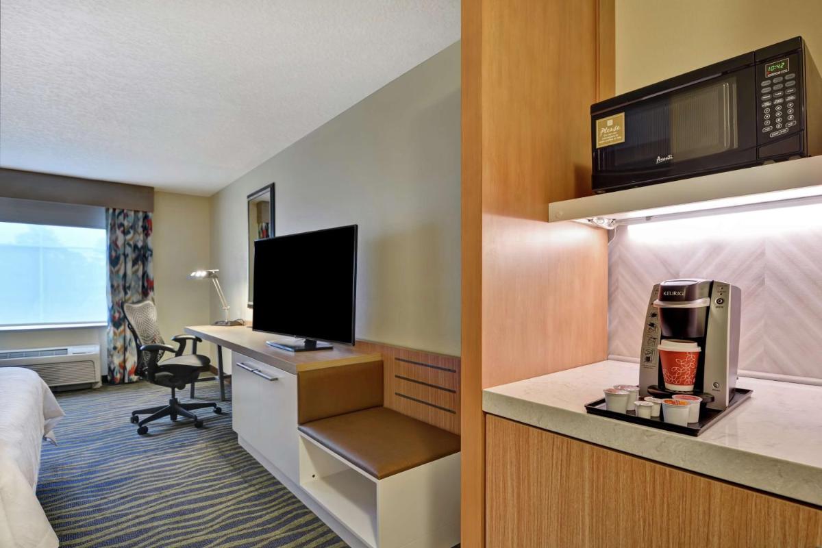 Hilton Garden Inn Orlando Lake Buena Vista - image 3