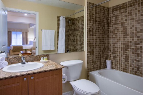 The Point Hotel & Suites Universal - image 14