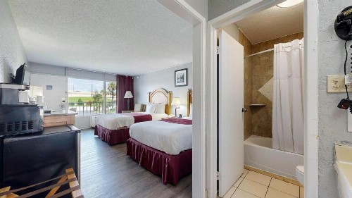 Days Inn by Wyndham Orlando Downtown - image 4