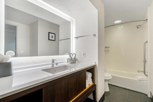 Allure Resort Orlando Near Universal - image 40