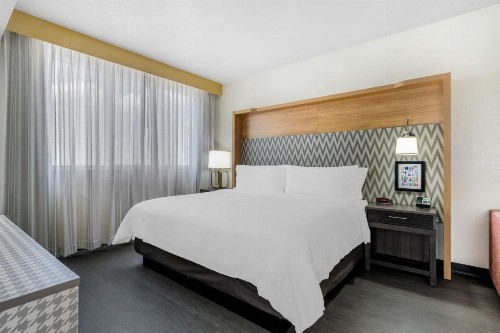 Allure Resort Orlando Near Universal - image 46