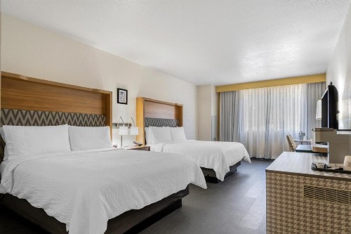Allure Resort Orlando Near Universal - image 5