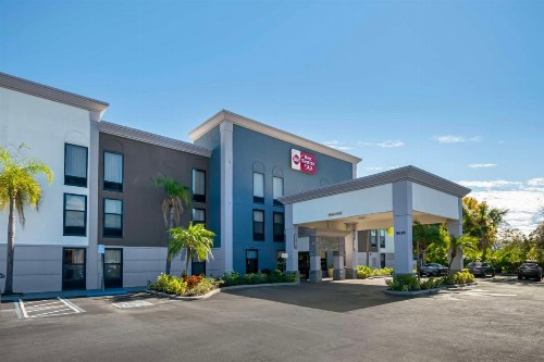 Best Western Plus Universal Inn - image 25