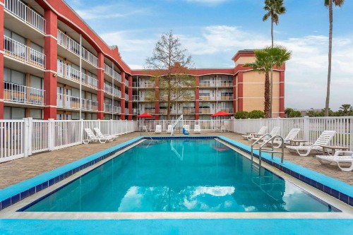 Days Inn by Wyndham Orlando Near Millenia Mall