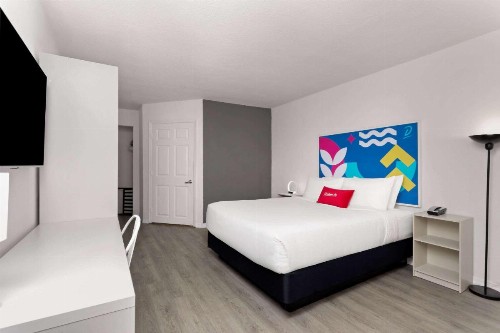 Days Inn by Wyndham Orlando Near Millenia Mall - image 25
