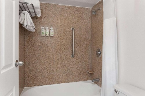 Days Inn by Wyndham Orlando Near Millenia Mall - image 29