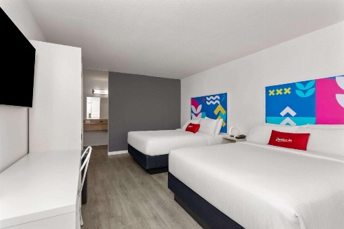 Days Inn by Wyndham Orlando Near Millenia Mall - image 31