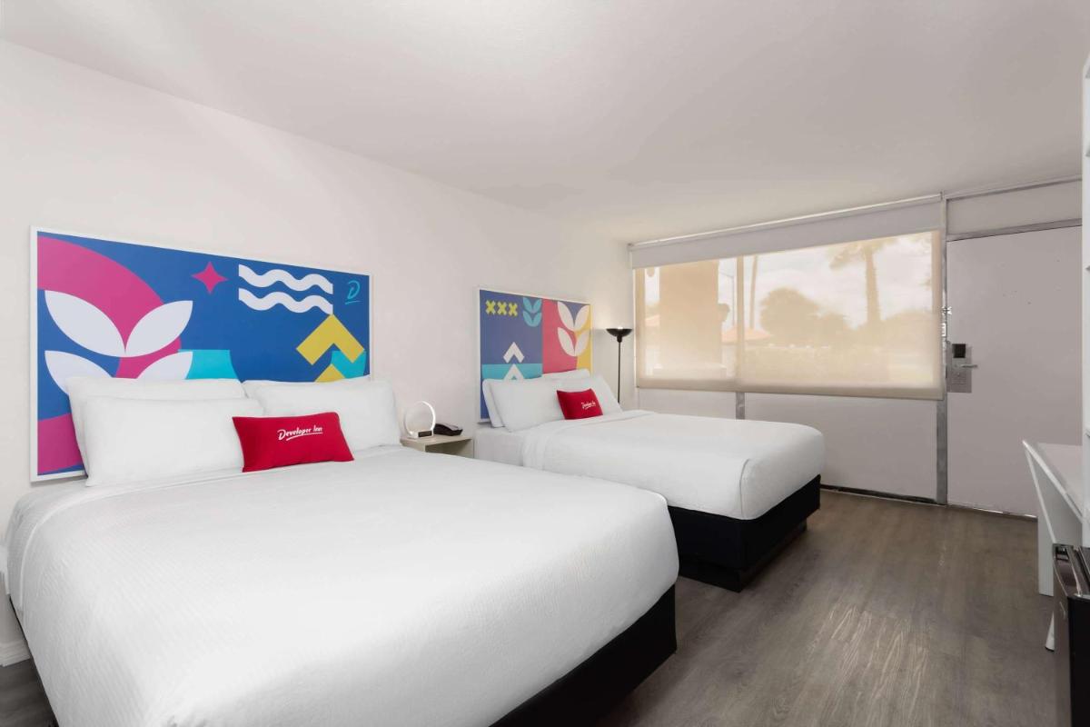 Days Inn by Wyndham Orlando Near Millenia Mall - image 5