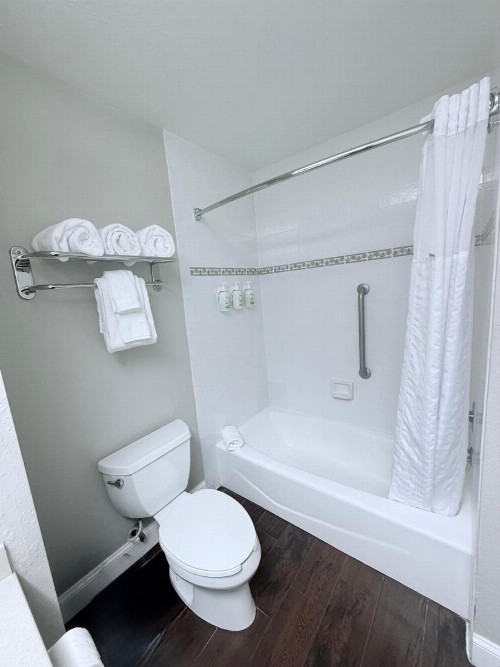 La Quinta by Wyndham Orlando Universal area - image 15
