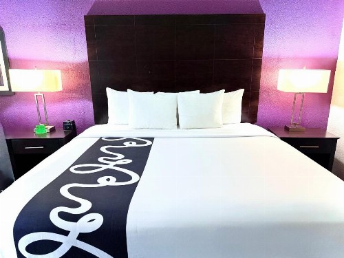 La Quinta by Wyndham Orlando Universal area - image 19