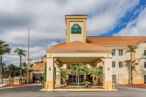 La Quinta by Wyndham Orlando Universal area - image 2