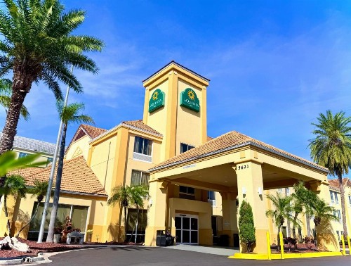 La Quinta by Wyndham Orlando Universal area - image 25