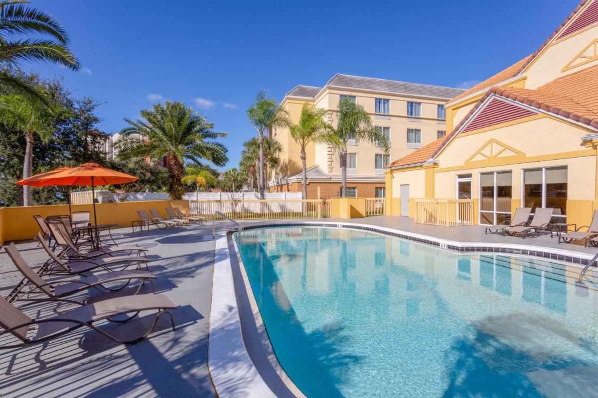La Quinta by Wyndham Orlando Universal area - image 3