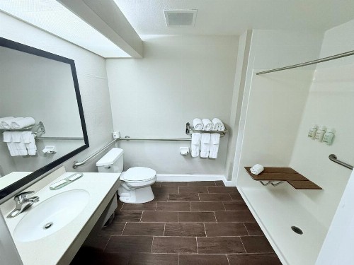 La Quinta by Wyndham Orlando Universal area - image 42