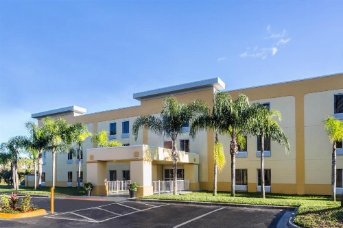 La Quinta by Wyndham Orlando Universal area - image 6