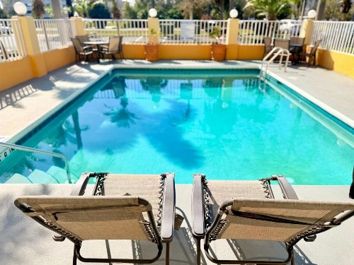 La Quinta by Wyndham Orlando Universal area - image 8