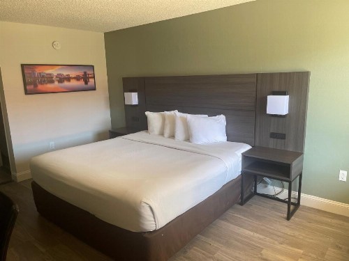 Days Inn & Suites by Wyndham Orlando East UCF Area - image 26
