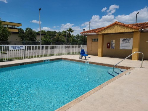 Days Inn & Suites by Wyndham Orlando East UCF Area - image 36