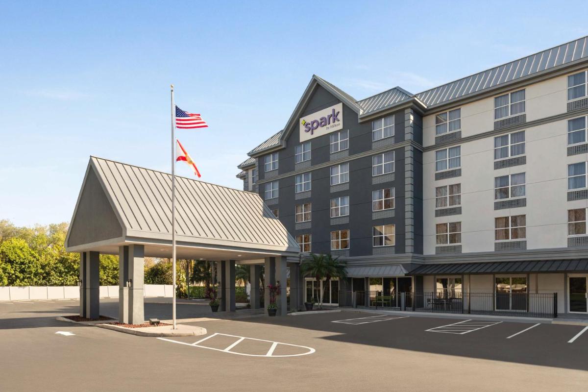 Country Inn & Suites by Radisson Near Universal - main image