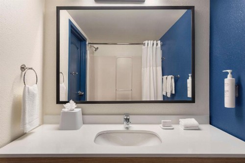Country Inn & Suites by Radisson Near Universal - image 15