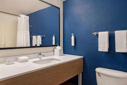 Country Inn & Suites by Radisson Near Universal - image 28
