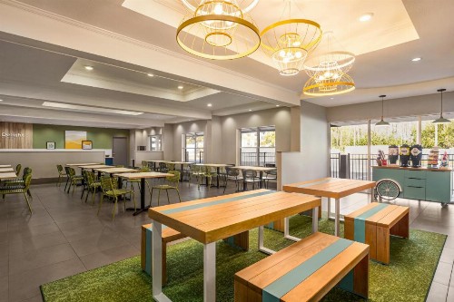 Country Inn & Suites by Radisson Near Universal - image 37