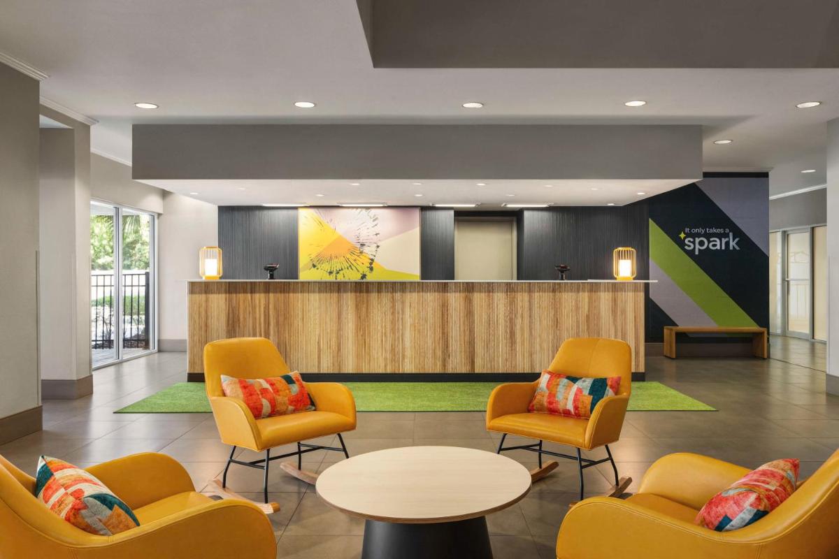 Country Inn & Suites by Radisson Near Universal - image 4