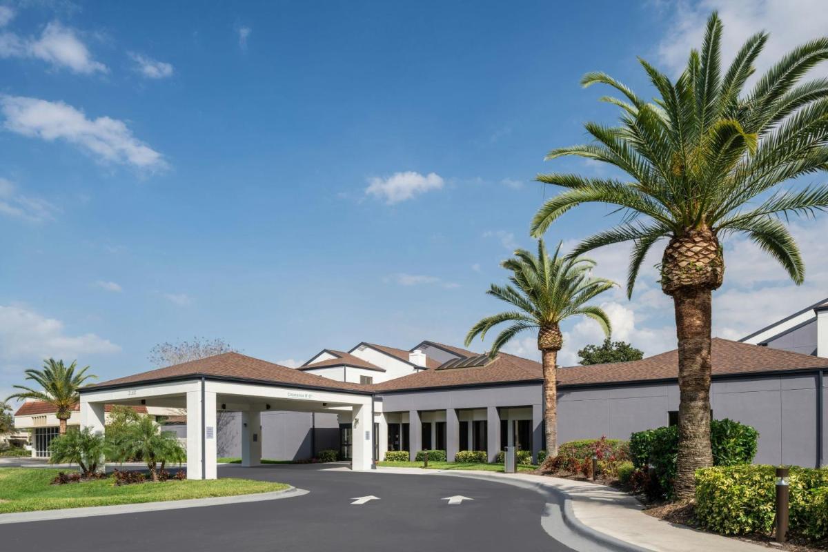 Courtyard by Marriott Orlando Airport - main image