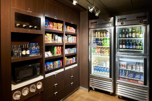 Courtyard by Marriott Orlando Airport - image 10