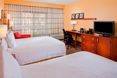 Courtyard by Marriott Orlando Airport - image 15