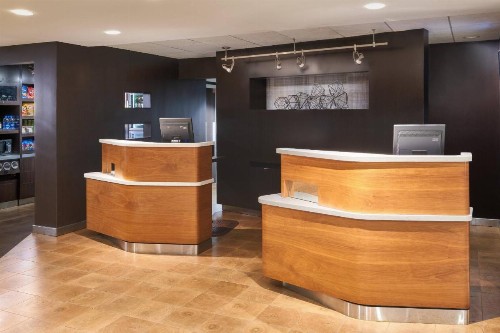 Courtyard by Marriott Orlando Airport - image 21