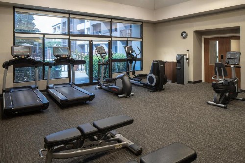 Courtyard by Marriott Orlando Airport - image 22