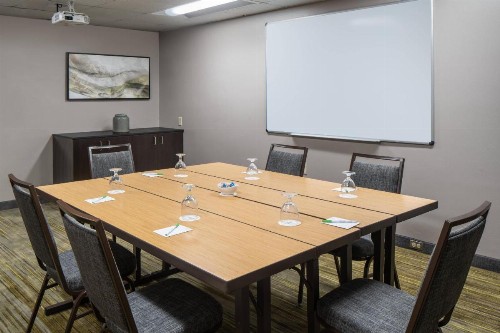 Courtyard by Marriott Orlando Airport - image 5