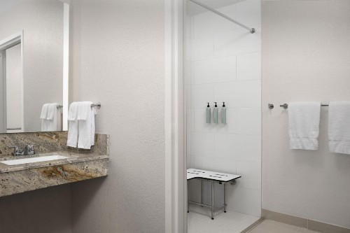Courtyard by Marriott Orlando East/UCF Area - image 22