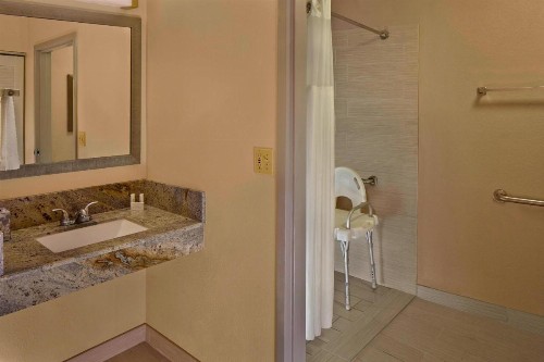 Courtyard by Marriott Orlando East/UCF Area - image 27