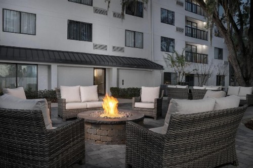 Courtyard by Marriott Orlando East/UCF Area - image 30