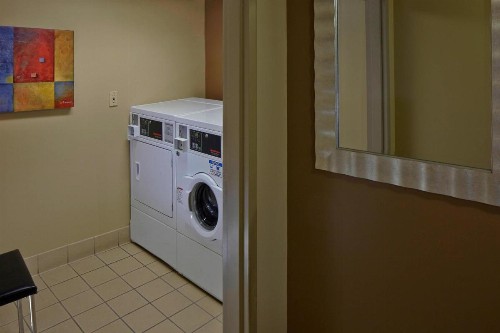 Courtyard by Marriott Orlando East/UCF Area - image 47