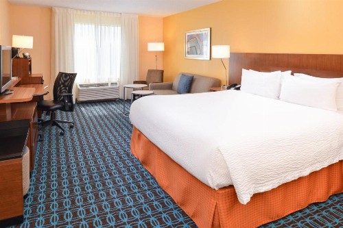 Fairfield Inn Orlando Airport - image 17