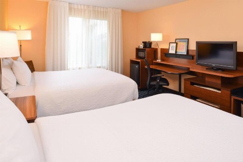Fairfield Inn Orlando Airport - image 9