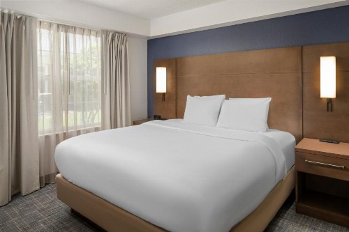 Residence Inn by Marriott Orlando East/UCF Area - image 5