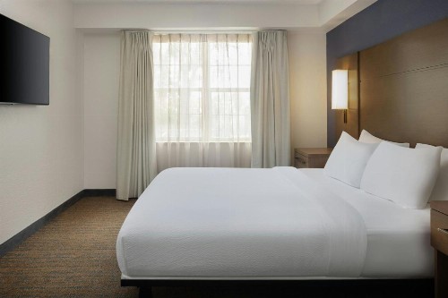 Residence Inn by Marriott Orlando East/UCF Area - image 9