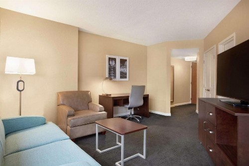 DoubleTree by Hilton Orlando Downtown - image 14