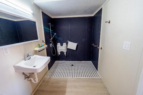 Travelodge by Wyndham Orlando at Heart of International Drive - image 3