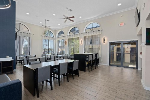 Best Western Orlando East Inn & Suites - image 27