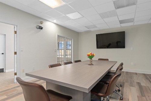 Best Western Orlando East Inn & Suites - image 33